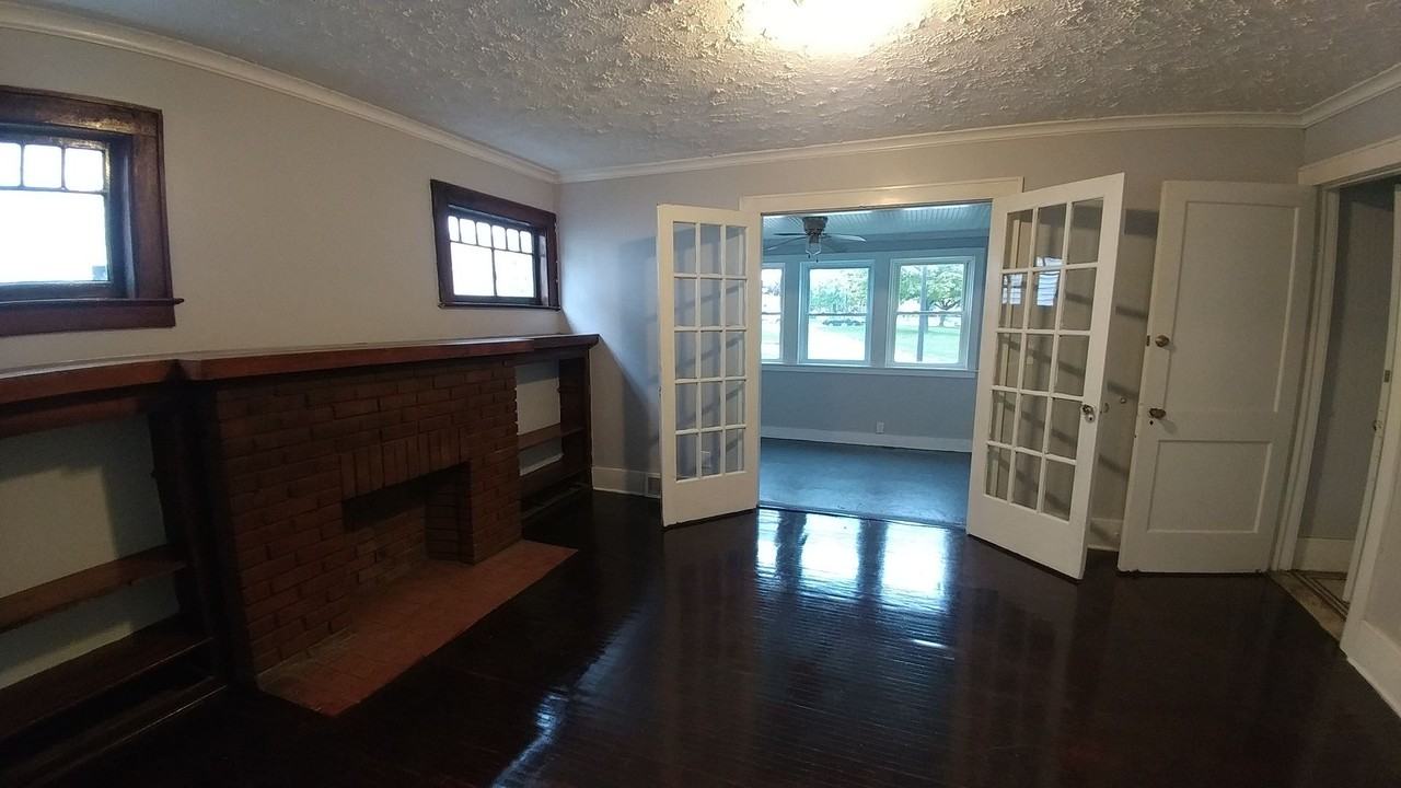 144 Ohio Street - Photo 3 of 23