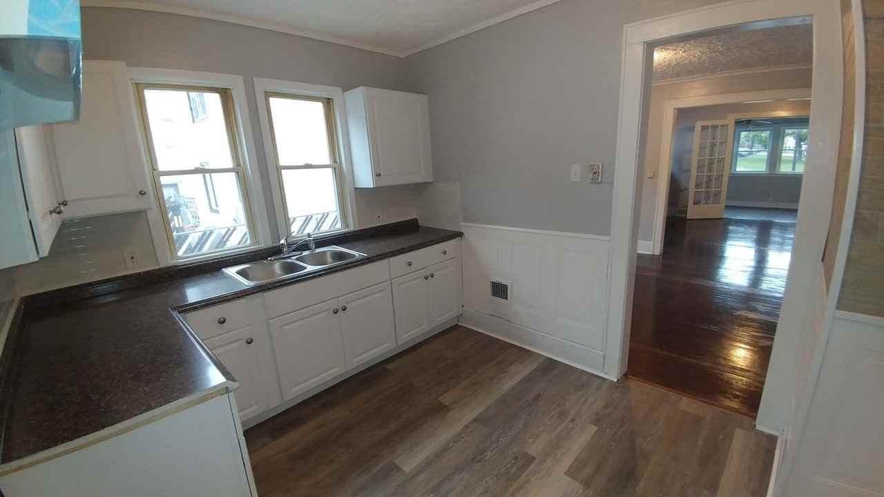 144 Ohio Street - Photo 4 of 23