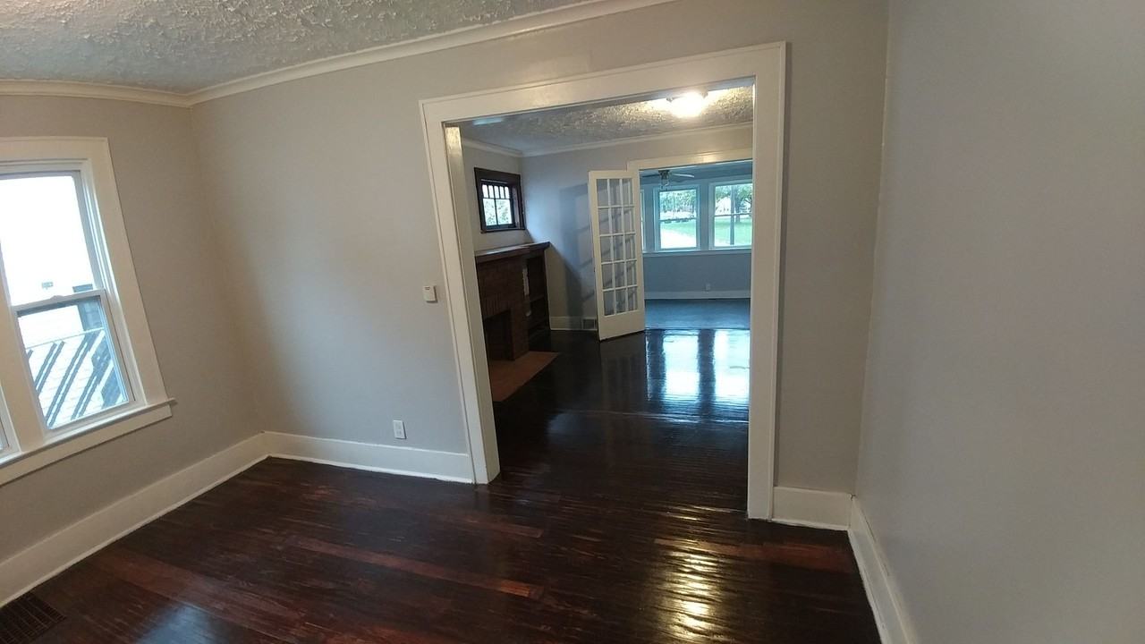 144 Ohio Street - Photo 6 of 23