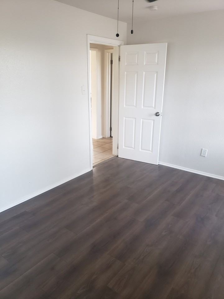 1303 28th St #NA - Photo 2 of 9