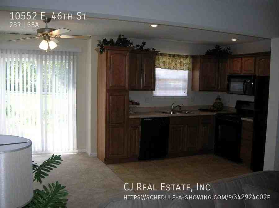 10552 E 46th St - Photo 2 of 7