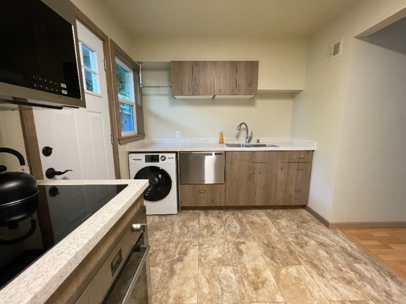 1238 G St - Photo 4 of 9