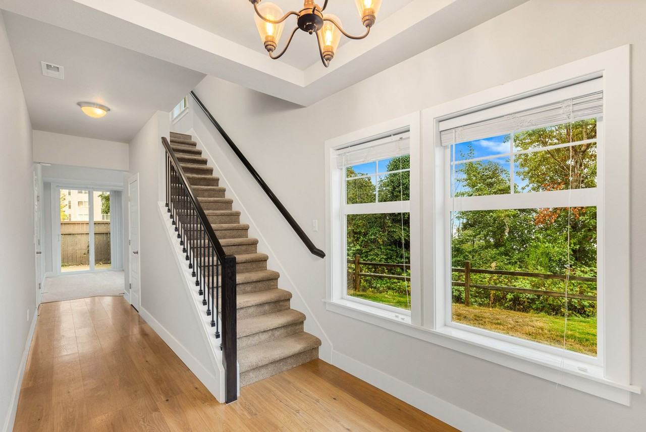 5025 S 109th Ct - Photo 2 of 18