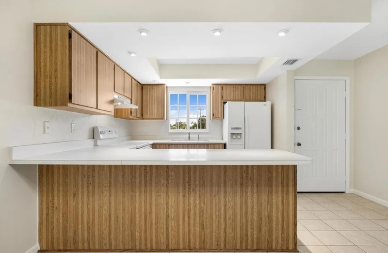 628 Se 13th St #A - Photo 5 of 20