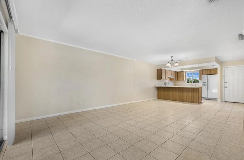 628 Se 13th St #A - Photo 6 of 20