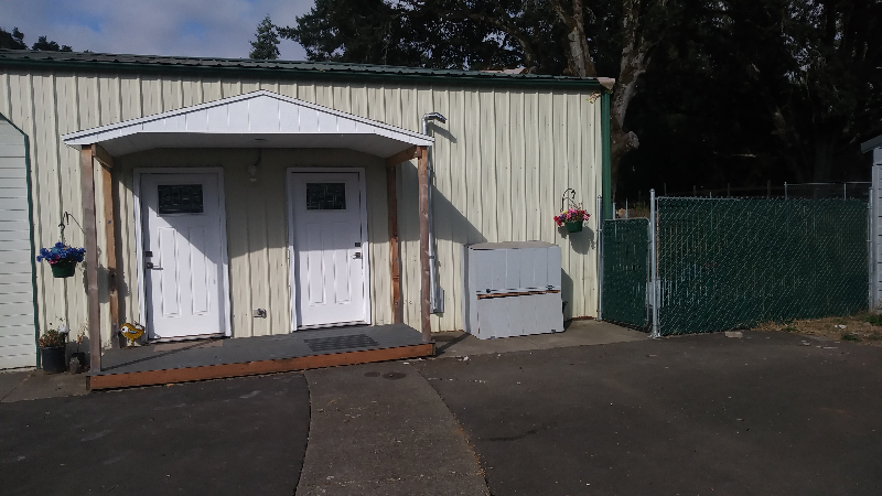 8635 Smith Rd Se - Photo 2 of 9