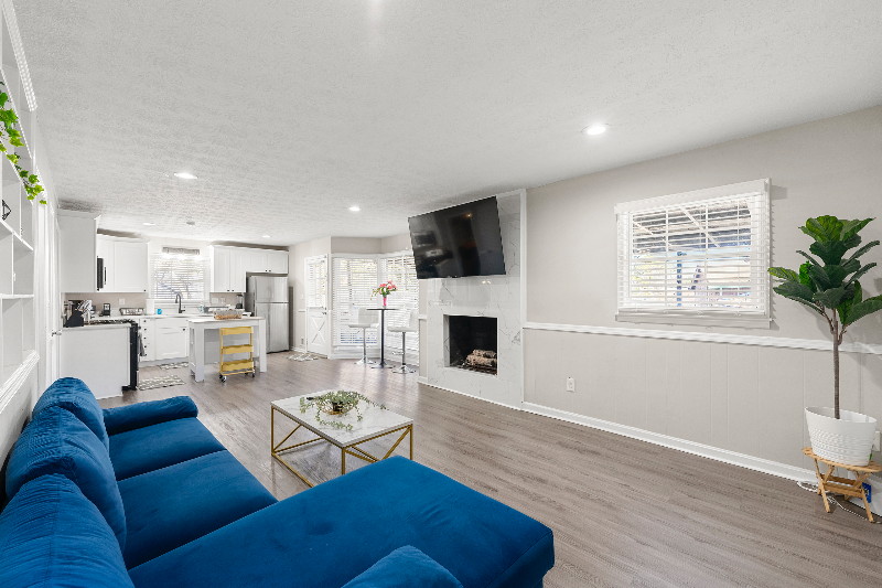 5330 Warrington Pl - Photo 7 of 20