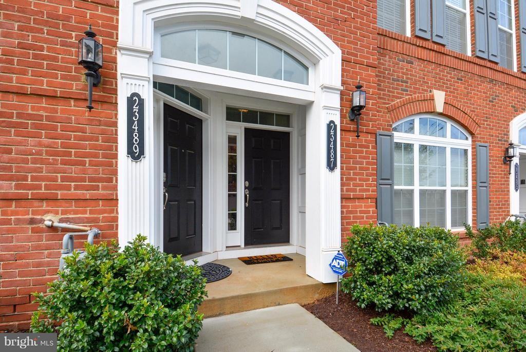 23487 Logans Ridge Ter - Photo 2 of 27