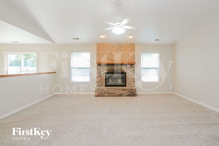 8020 Douglas Fir Ct - Photo 3 of 16