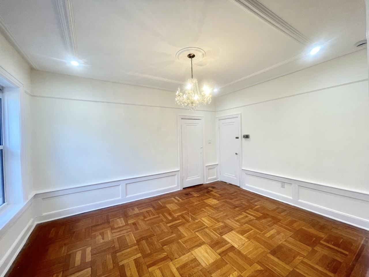 278 Montgomery St - Photo 3 of 16