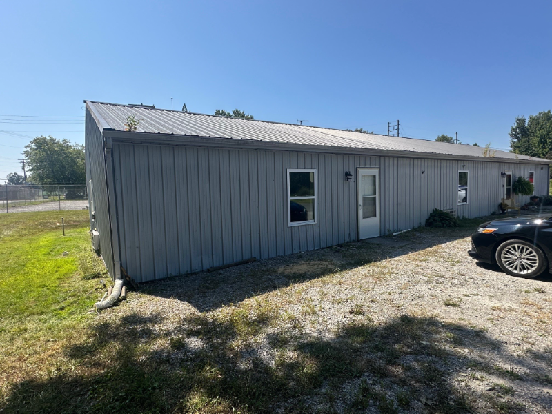 1006 W 4th St #A - Photo 2 of 6