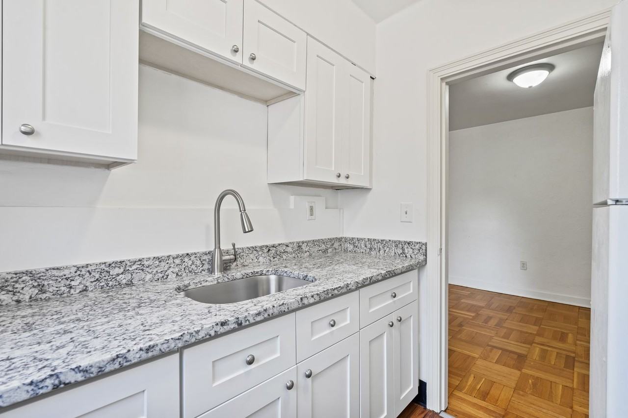 3336 Brownsville Rd - Photo 6 of 20