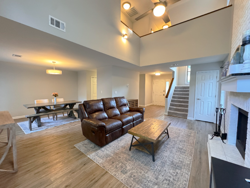 1141 Berkley Dr Se - Photo 4 of 19