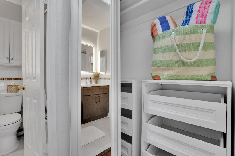 320 N Civic Dr #416 - Photo 5 of 18