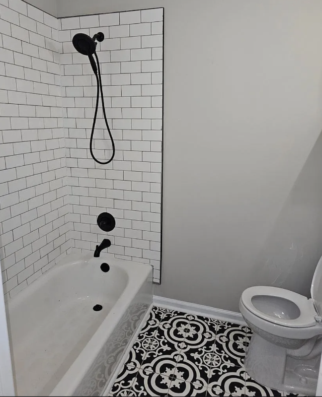 1815 Columbia St - Photo 2 of 5