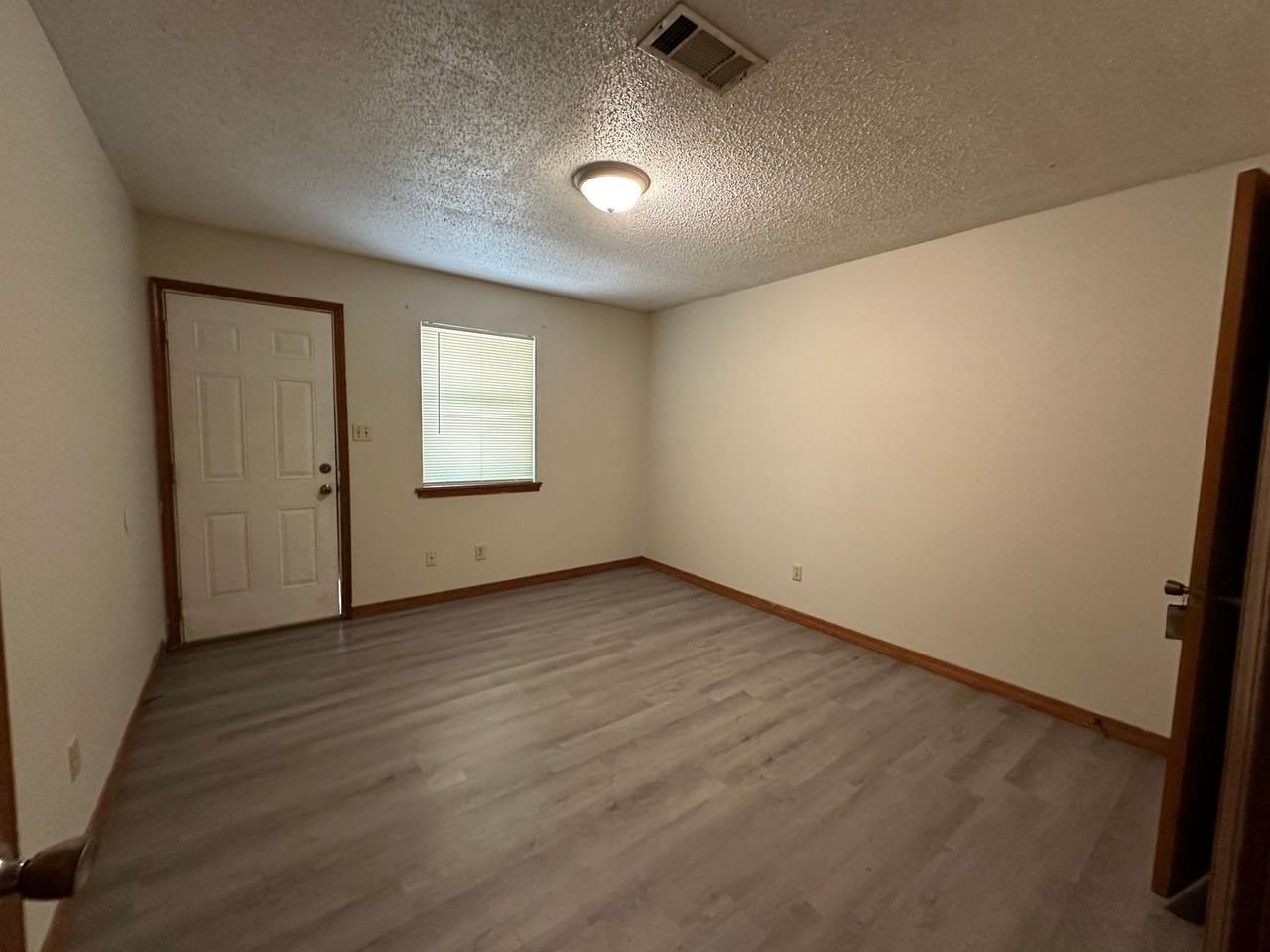 N Nashville Condos - Photo 4 of 14