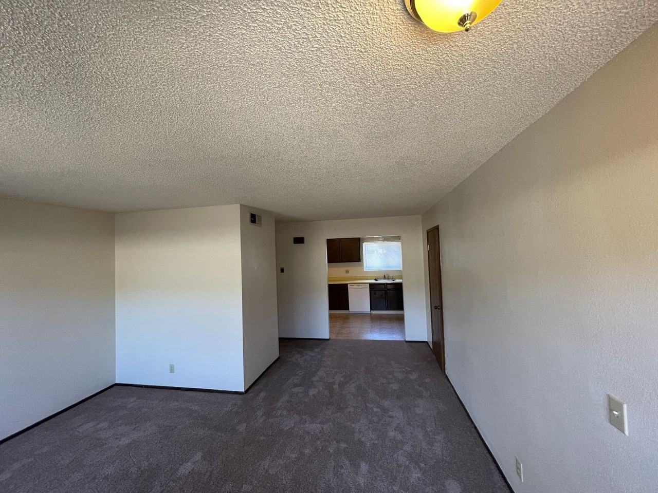 3222 - 3224 17th [PRM: Marlene] (3) [DNT$ except w/ 31 W Dollison] - Photo 2 of 19