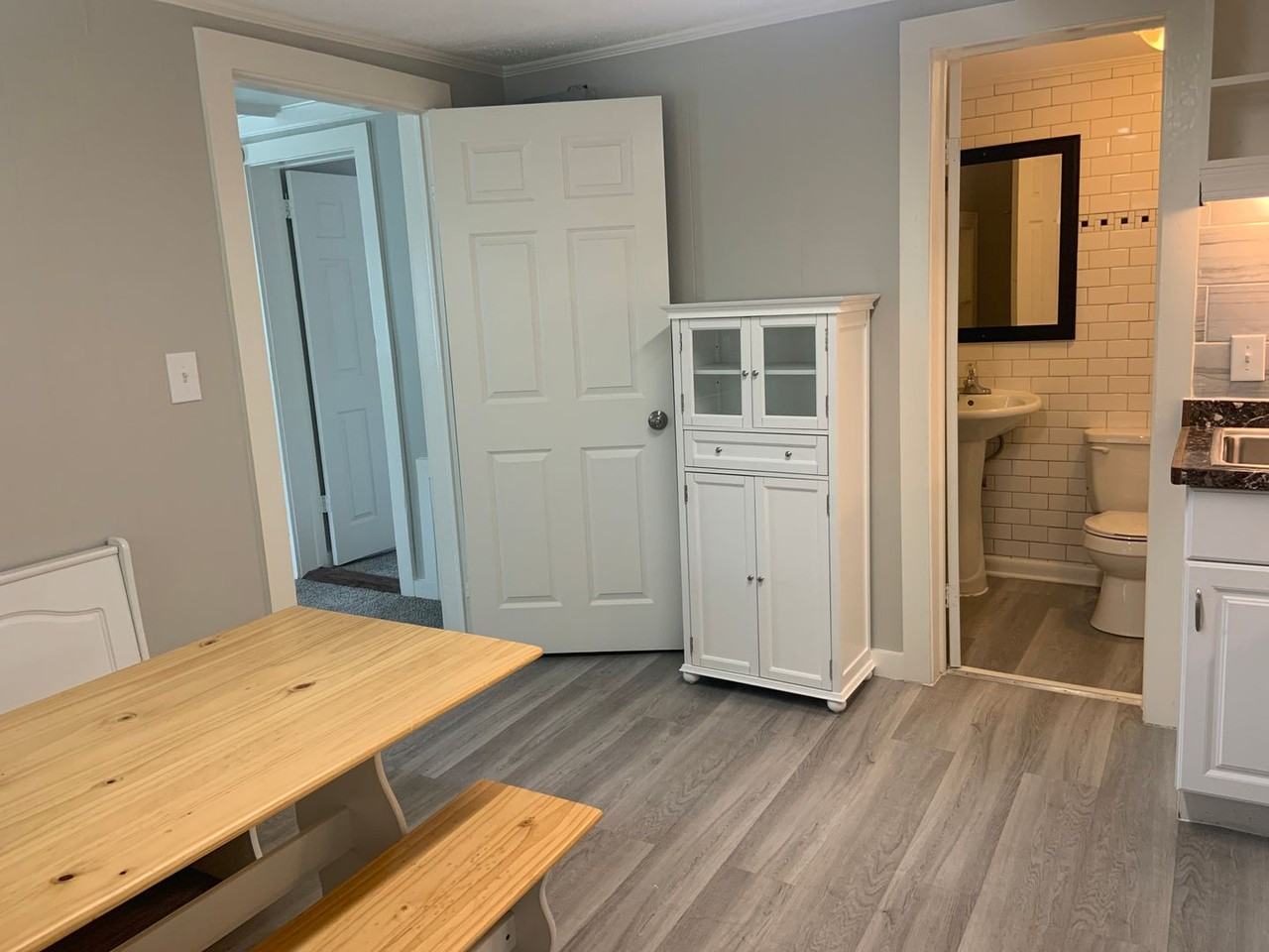 109 S Lyndon St #7 - Photo 3 of 7