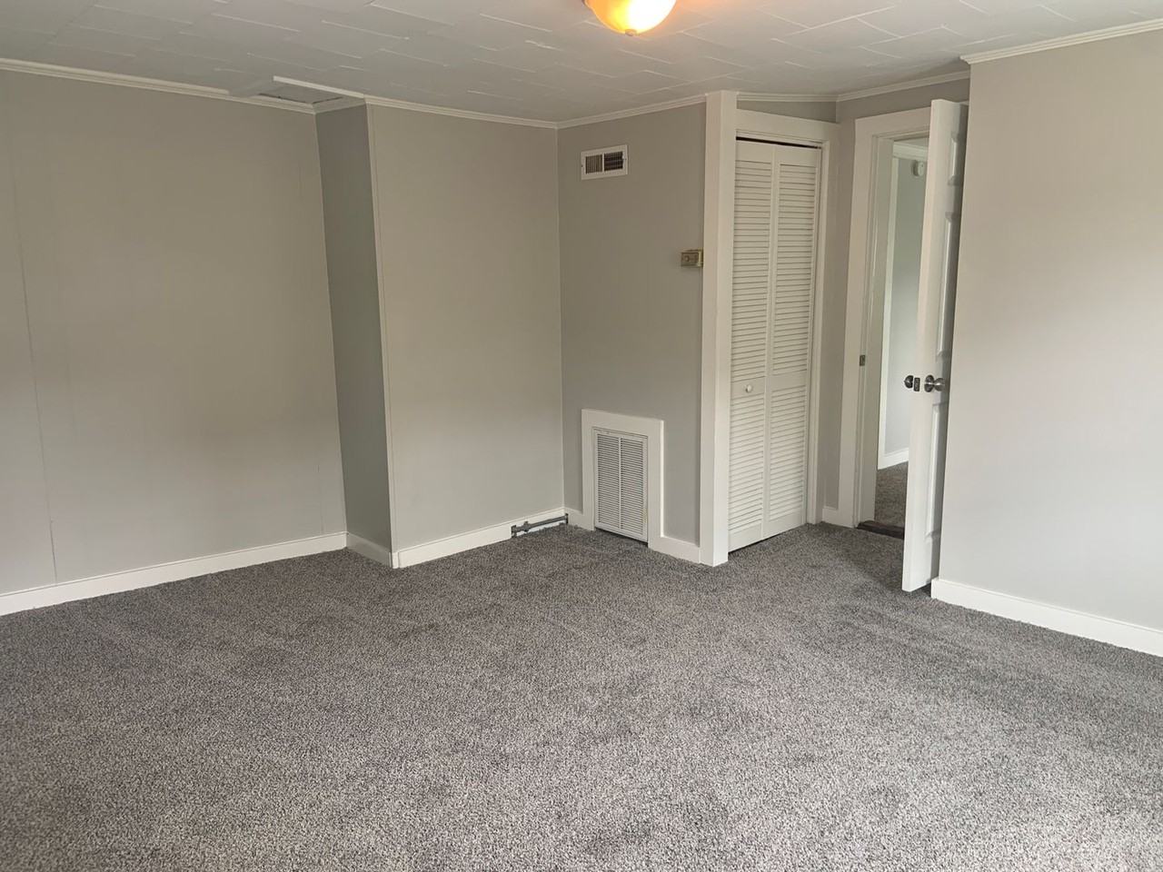109 S Lyndon St #7 - Photo 6 of 7