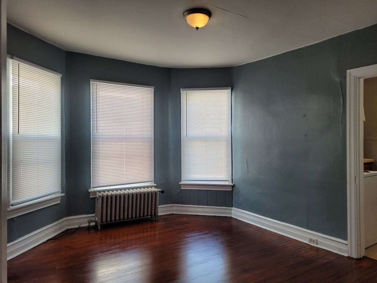 421 W King St - Photo 4 of 9