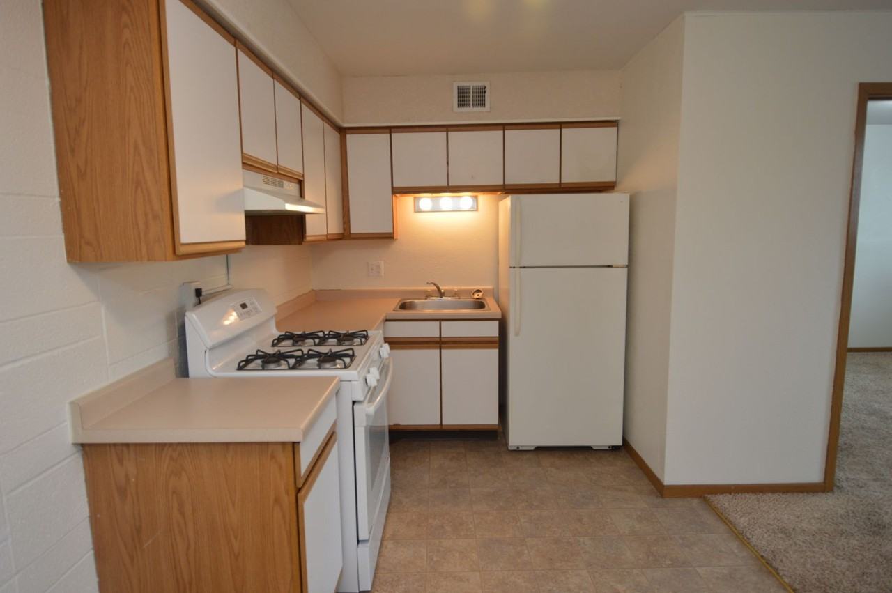 2212-2220 12th Ave N - Photo 2 of 17