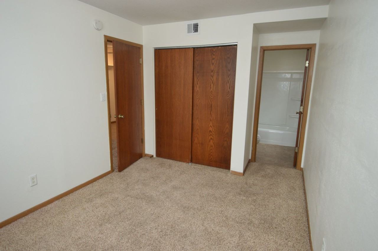 2212-2220 12th Ave N - Photo 6 of 17