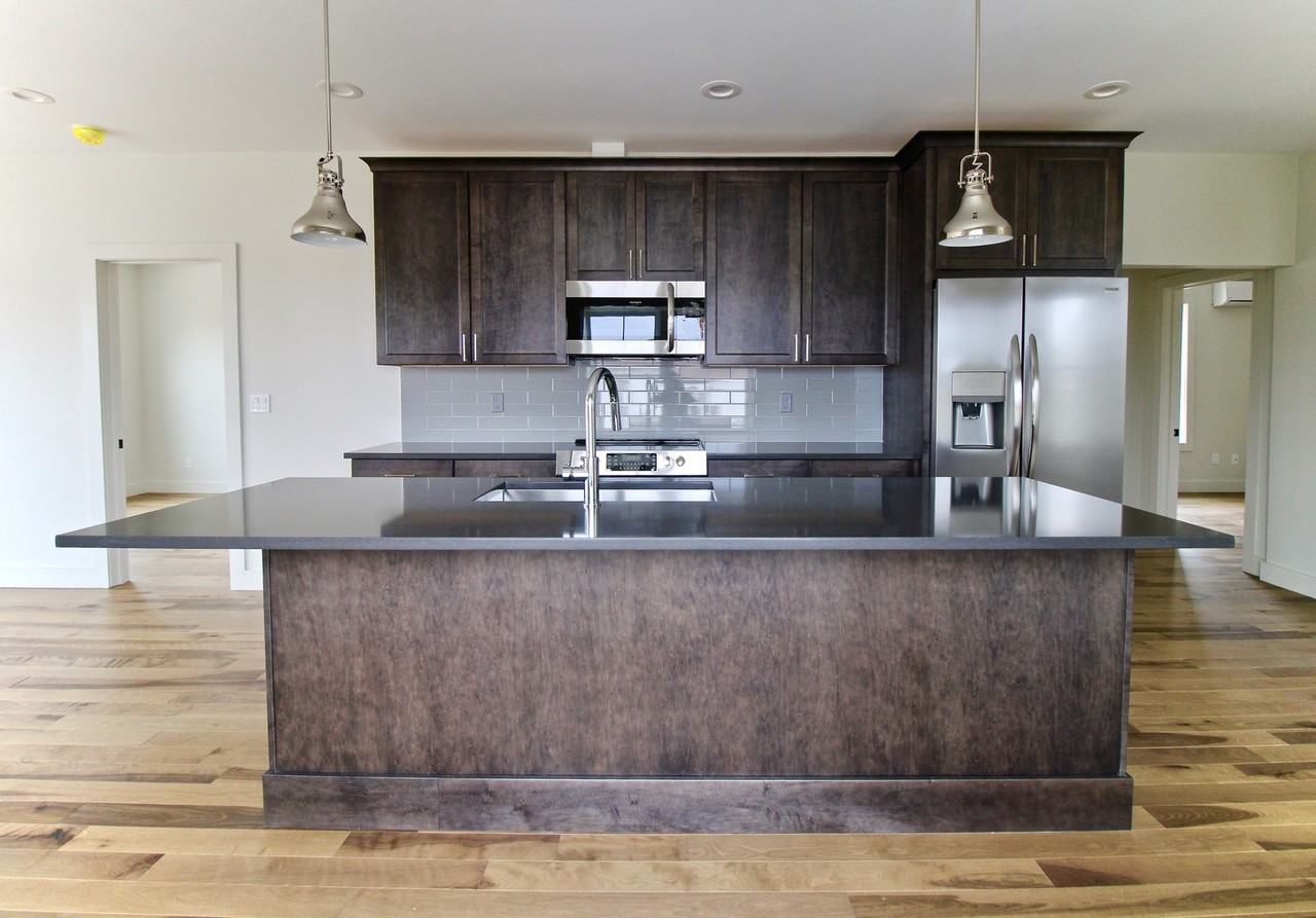 408 Atwells - Photo 2 of 13