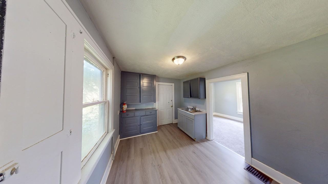 293 E 1st St - Photo 5 of 13