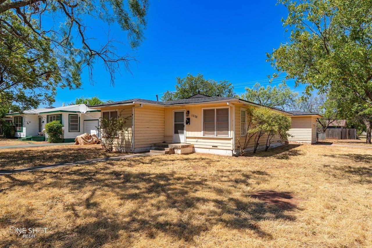 1002 S San Jose Dr - Photo 2 of 30