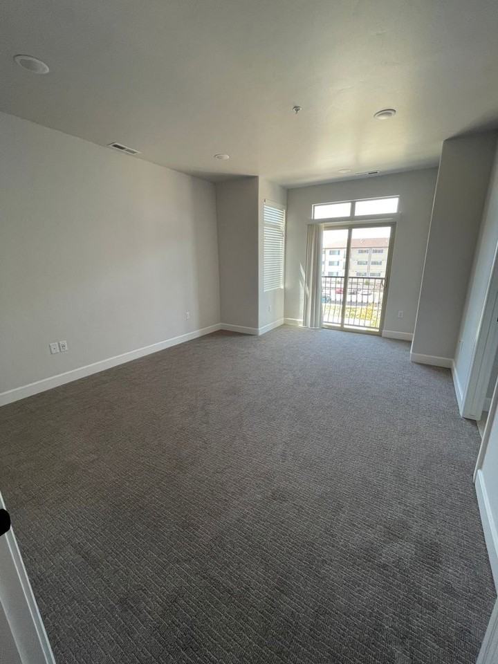1013 N 1030 W - Photo 7 of 20
