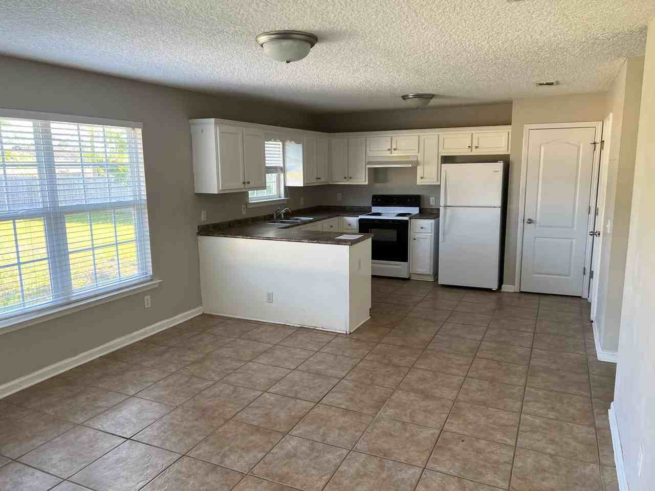 268 Water Crest Dr - Photo 2 of 8