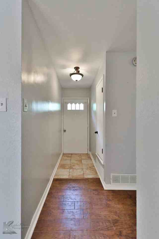 2381 Brenda Ln - Photo 2 of 40