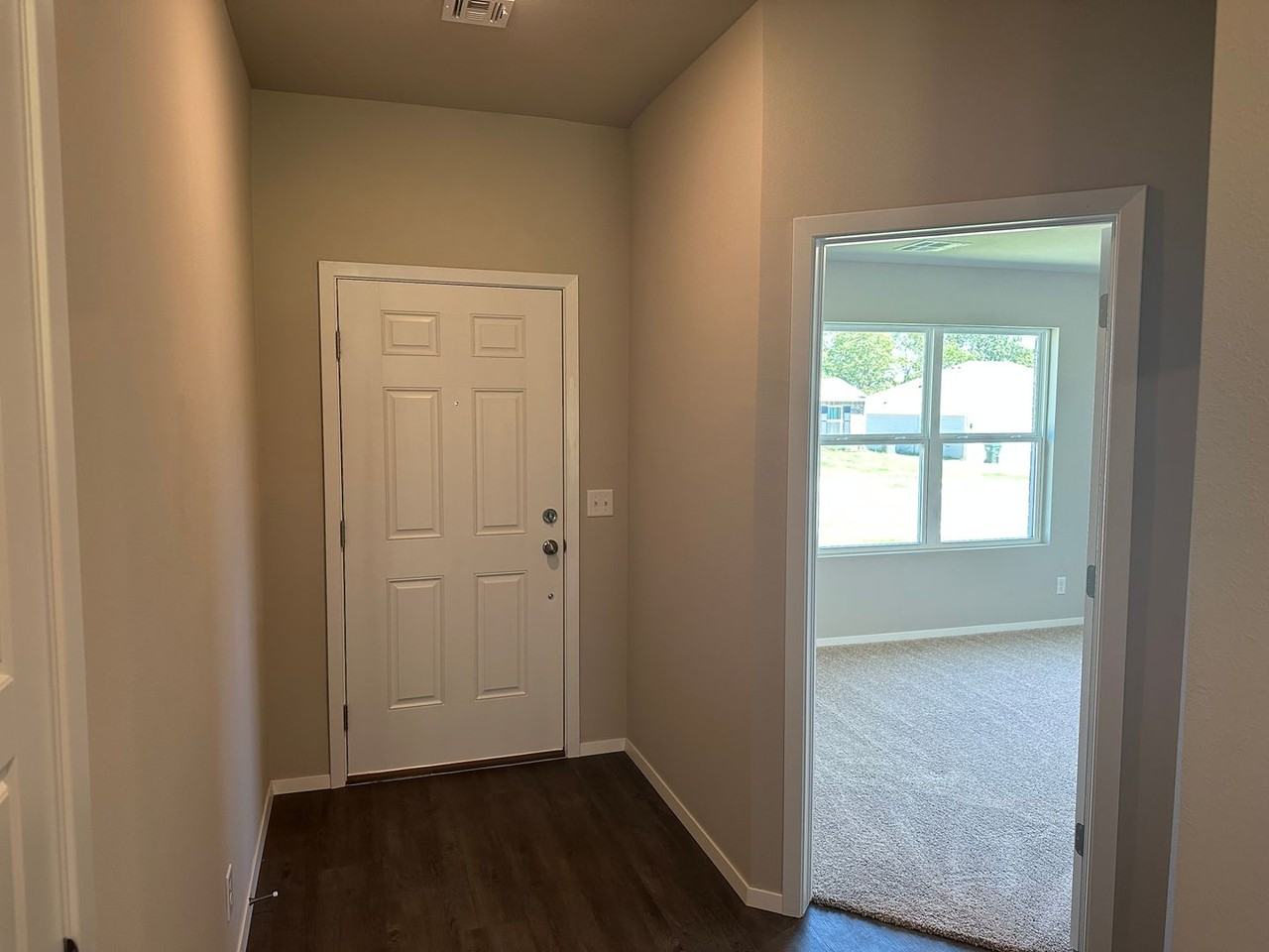 1009 W Abilene Rd - Photo 3 of 16
