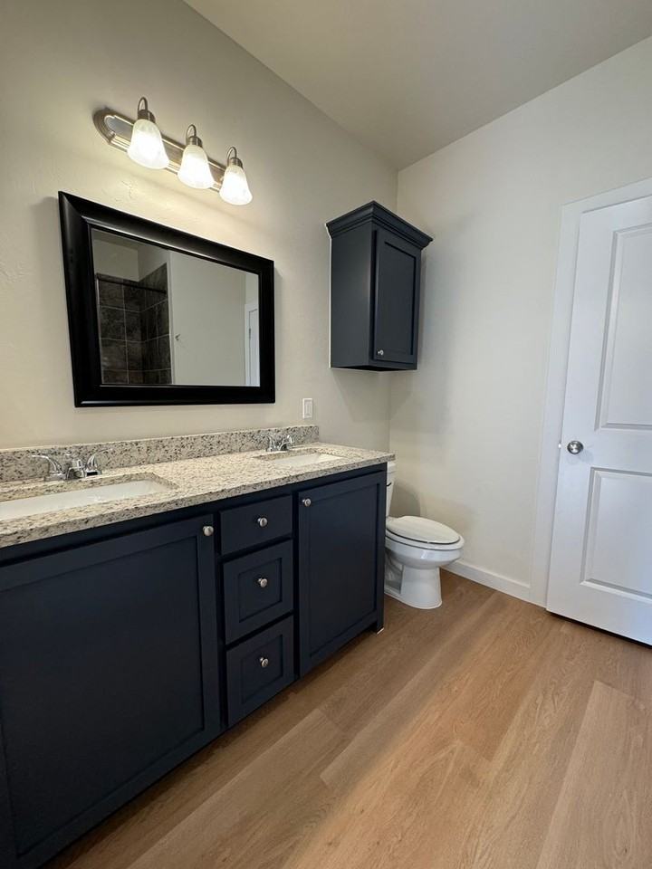 1604 S 6th St - Photo 2 of 10