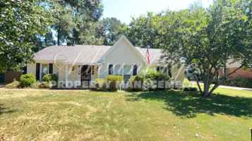 featured image of 1556 Brierbrook Road