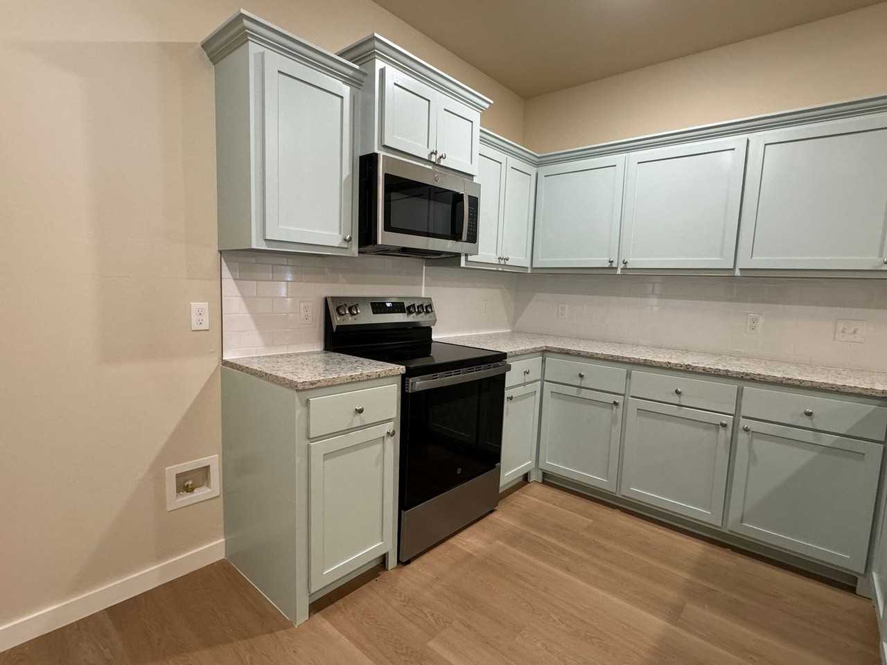 609 W Virginia Ave - Photo 5 of 11