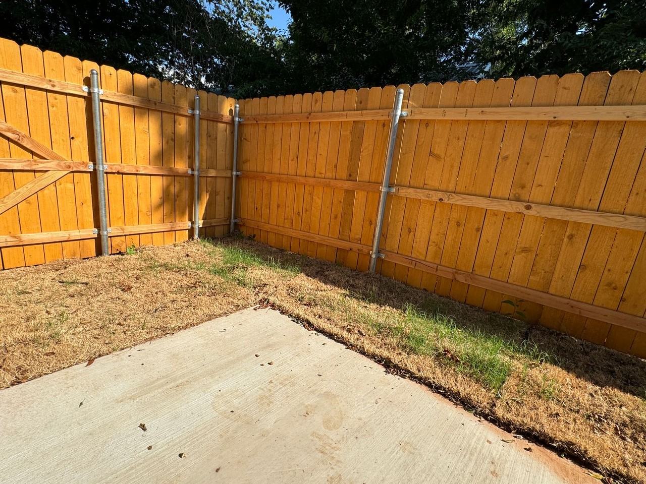 609 W Virginia Ave - Photo 6 of 11