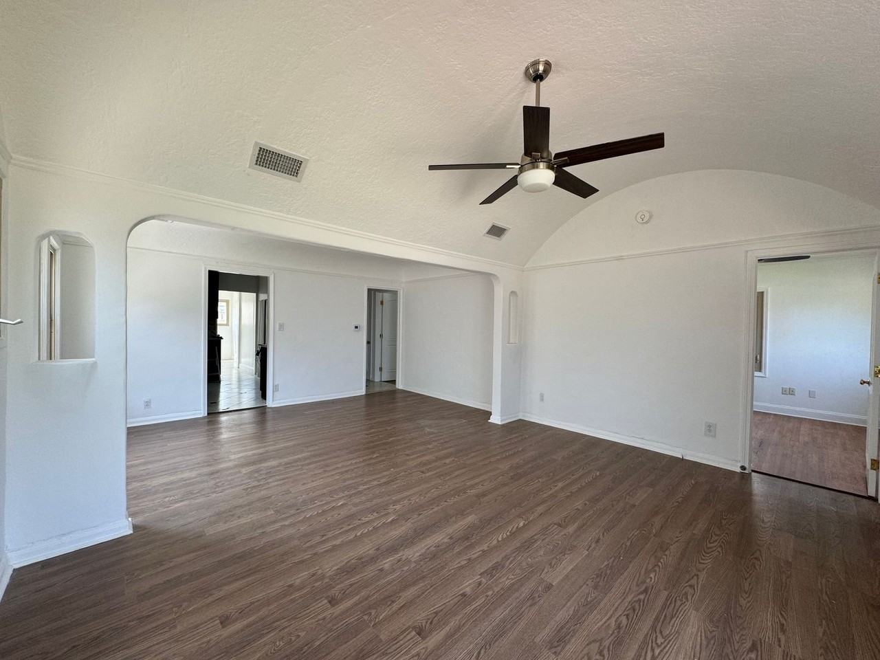 518 Magnolia Avenue - Photo 2 of 12