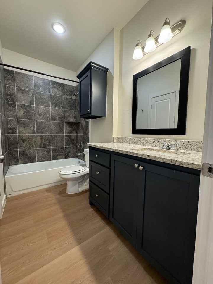 1601 S 8th St - Photo 5 of 8