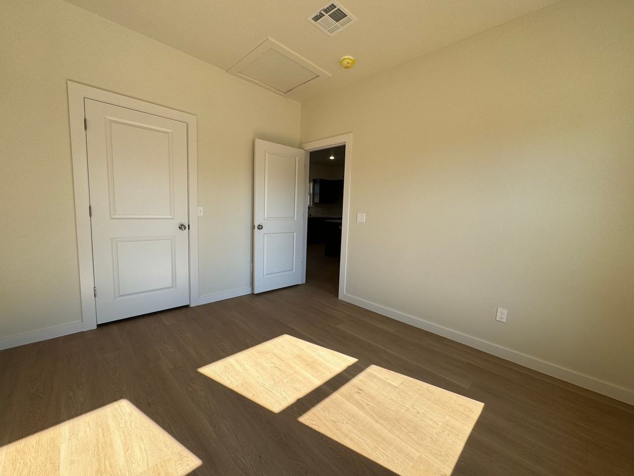 1601 S 8th St - Photo 7 of 8