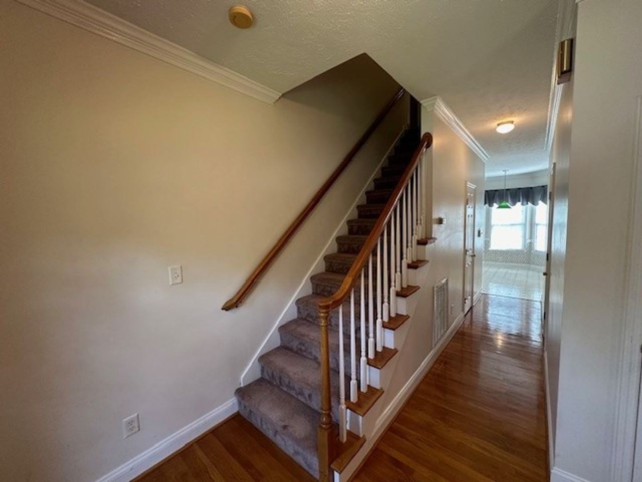 2524 Mcneill Cir - Photo 2 of 21