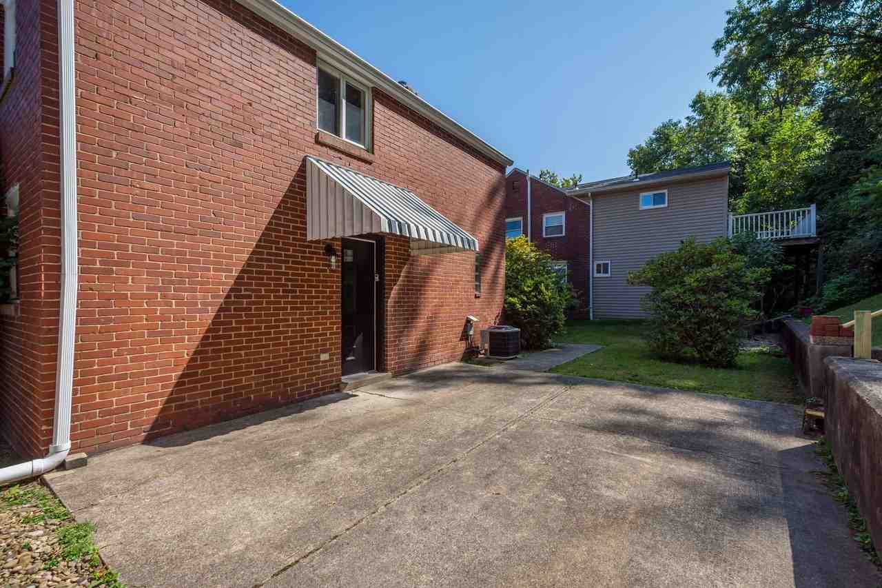 5744 Poketa Rd - Photo 4 of 30