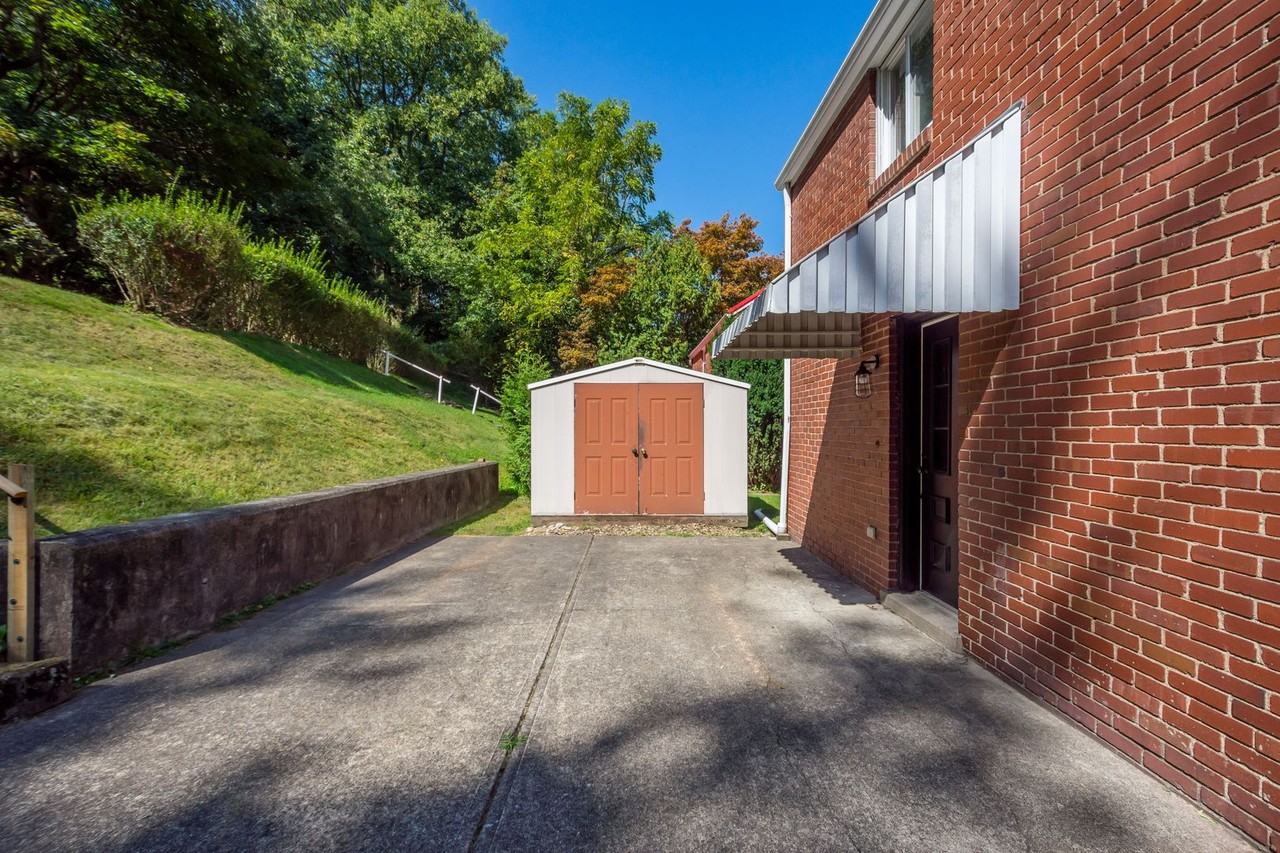 5744 Poketa Rd - Photo 5 of 30