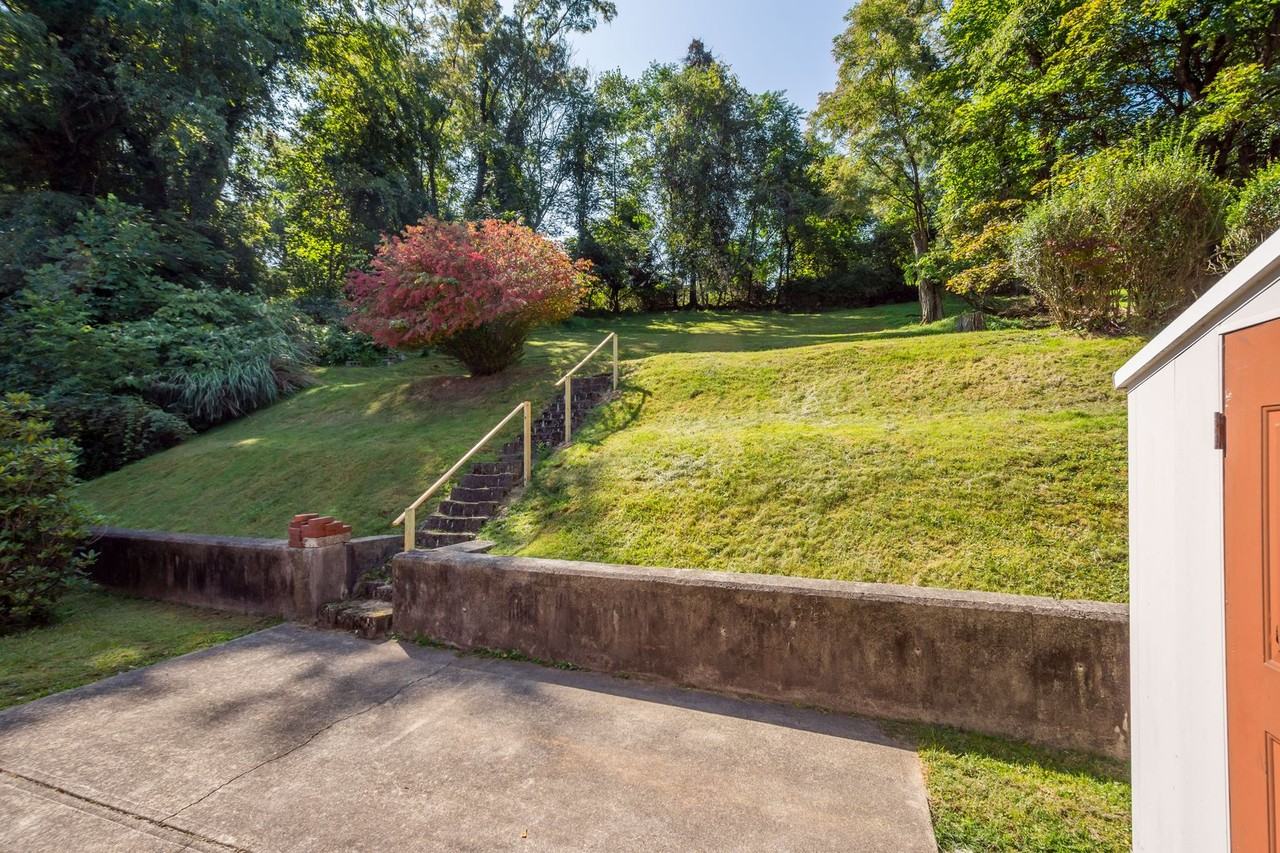 5744 Poketa Rd - Photo 7 of 30