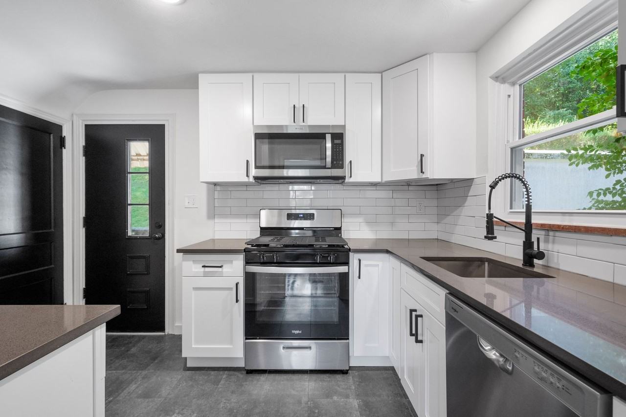 5744 Poketa Rd - Photo 5 of 23
