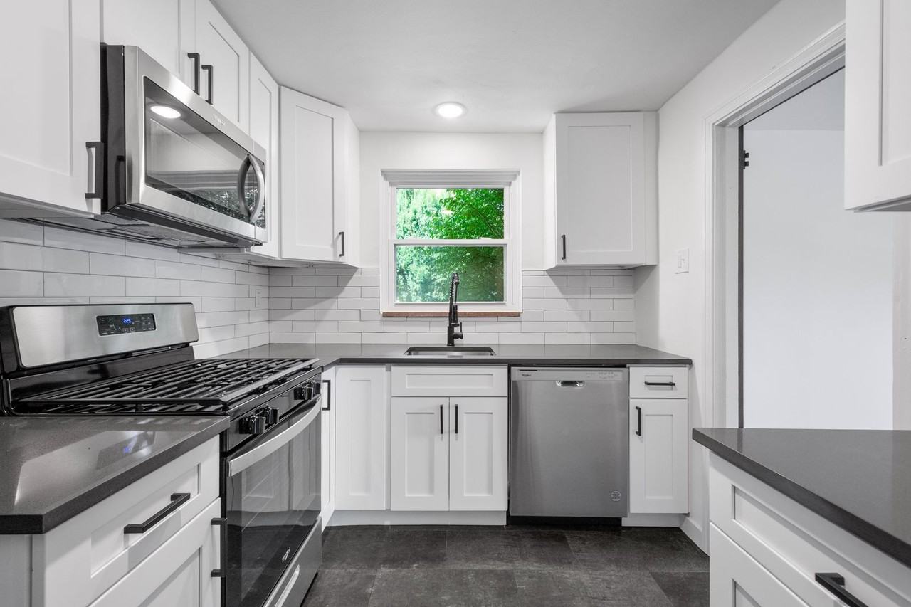 5744 Poketa Rd - Photo 6 of 23