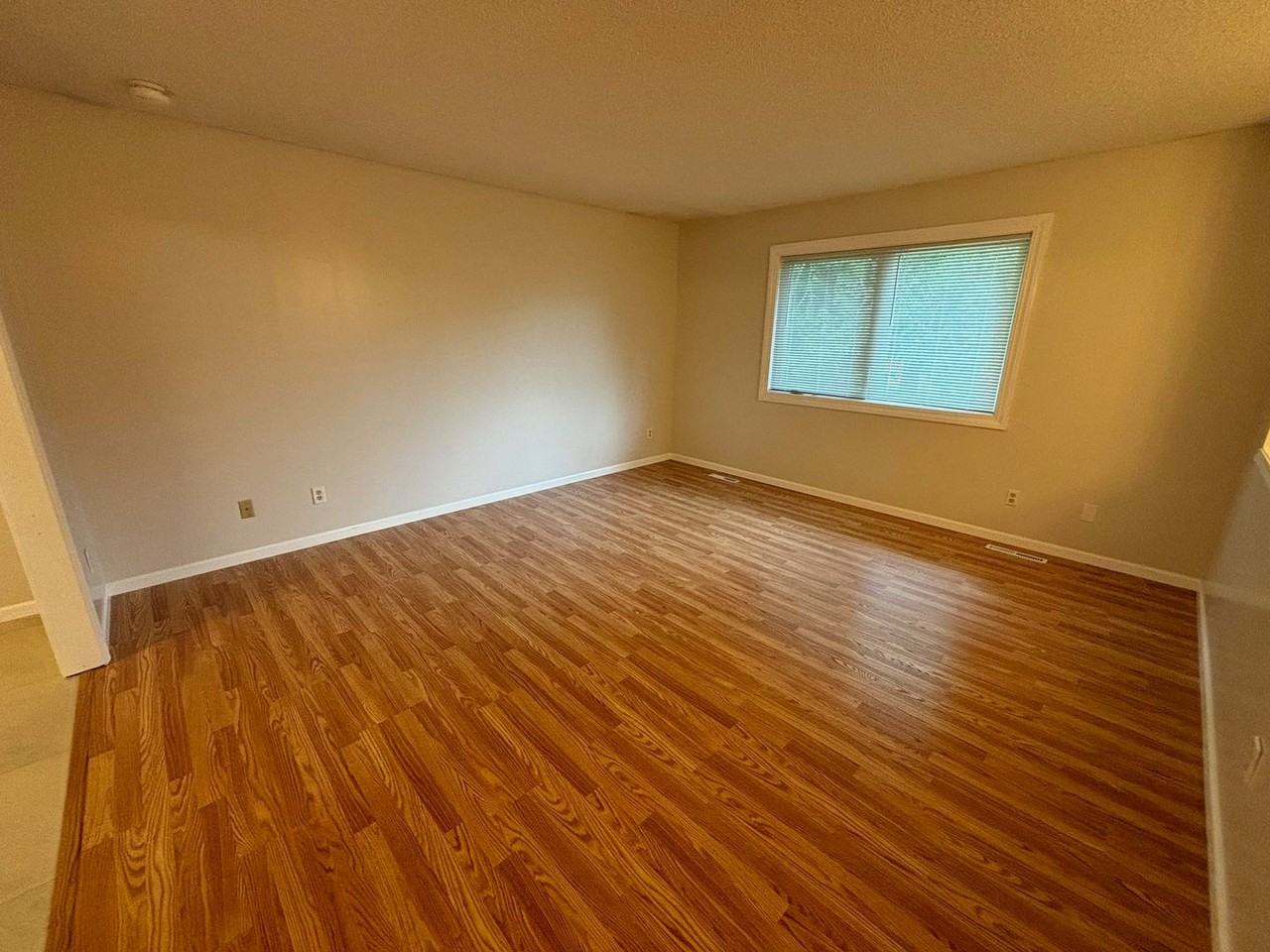 3423 Woods Dr - Photo 2 of 21