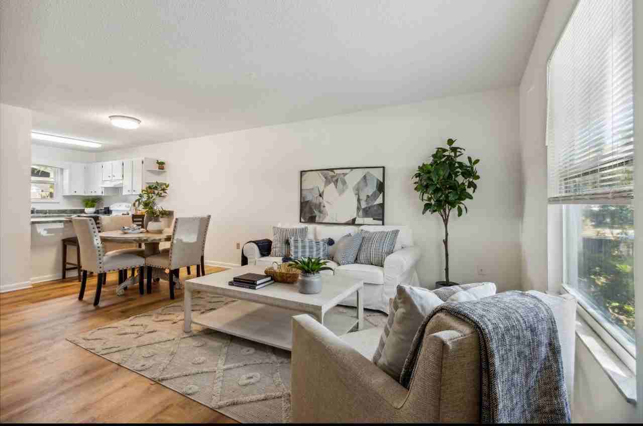 2727 1st Ave #B - Photo 2 of 11