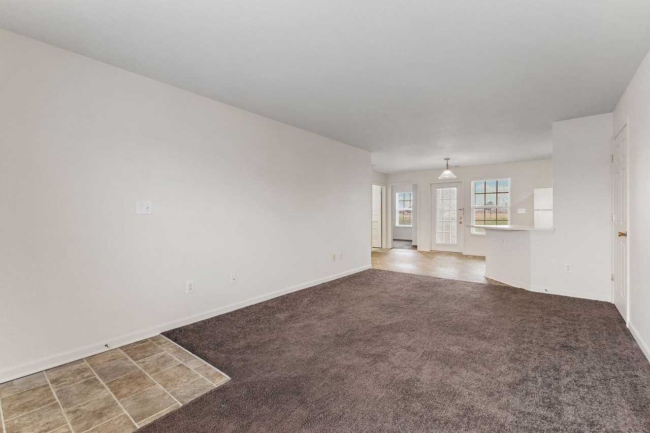 6010 Castleford Dr - Photo 5 of 17