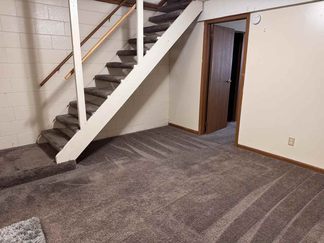 700 N Adelaide St #34 - Photo 2 of 18